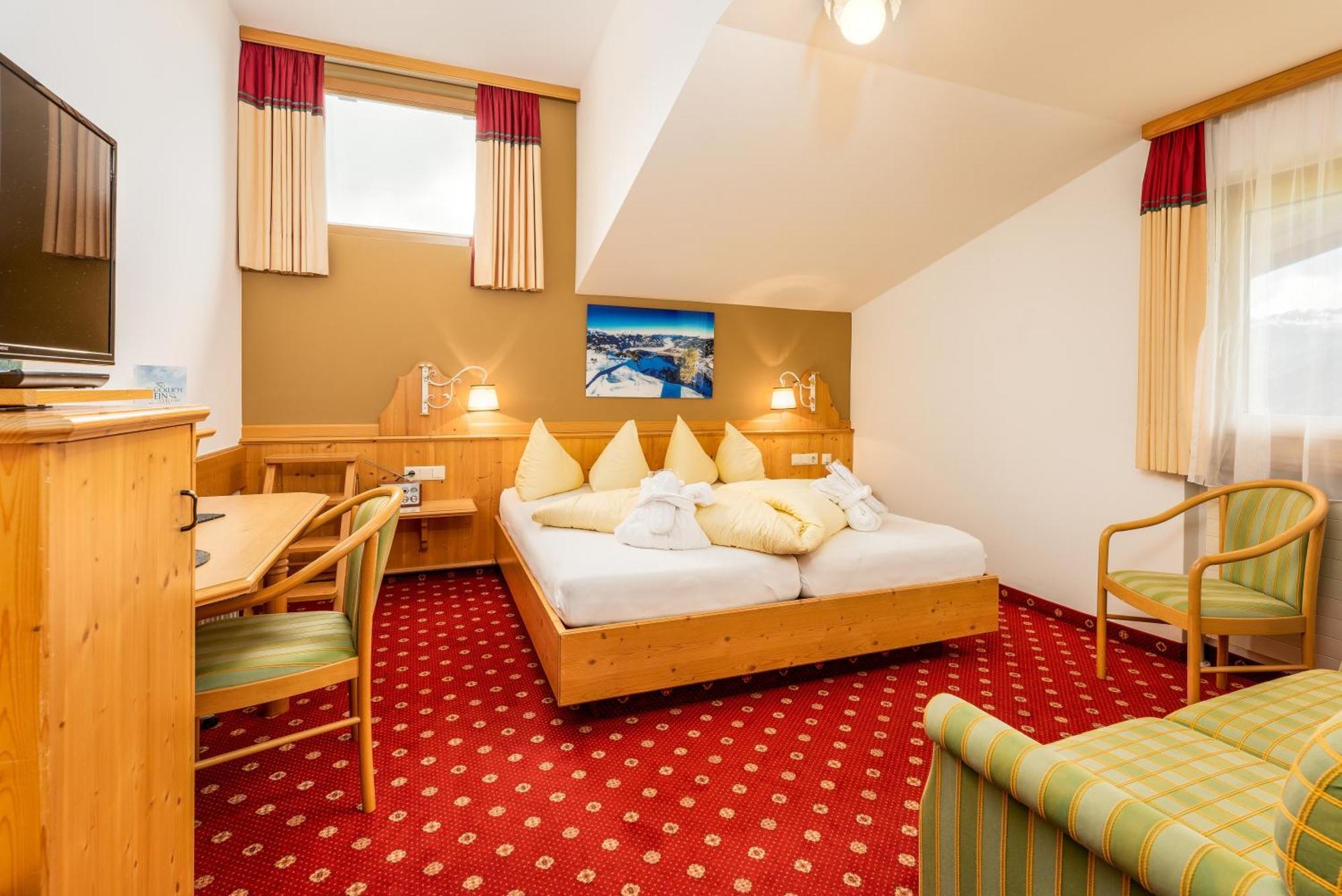 Alpen Wohlfuehlhotel Doerflwirt Hainzenberg Exteriér fotografie